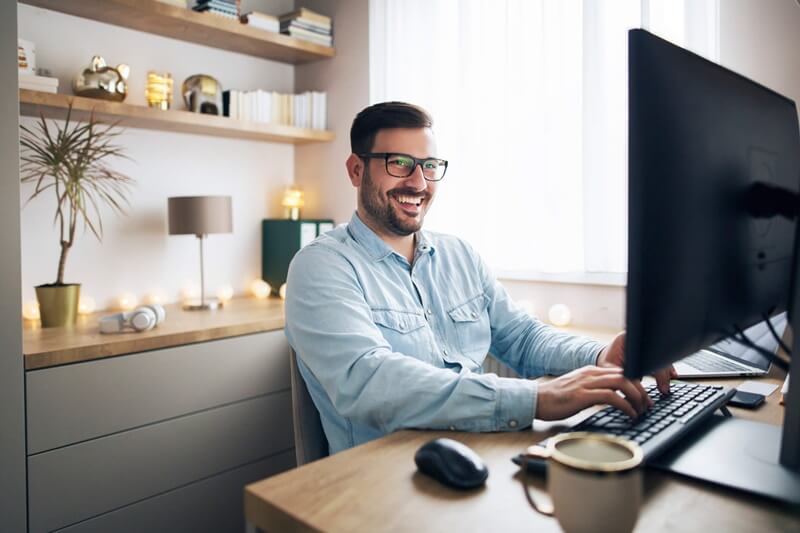 Imagem de capa: Desenvolvimento de Software em Tempos de Home Office: Dicas para um melhor gerenciamento